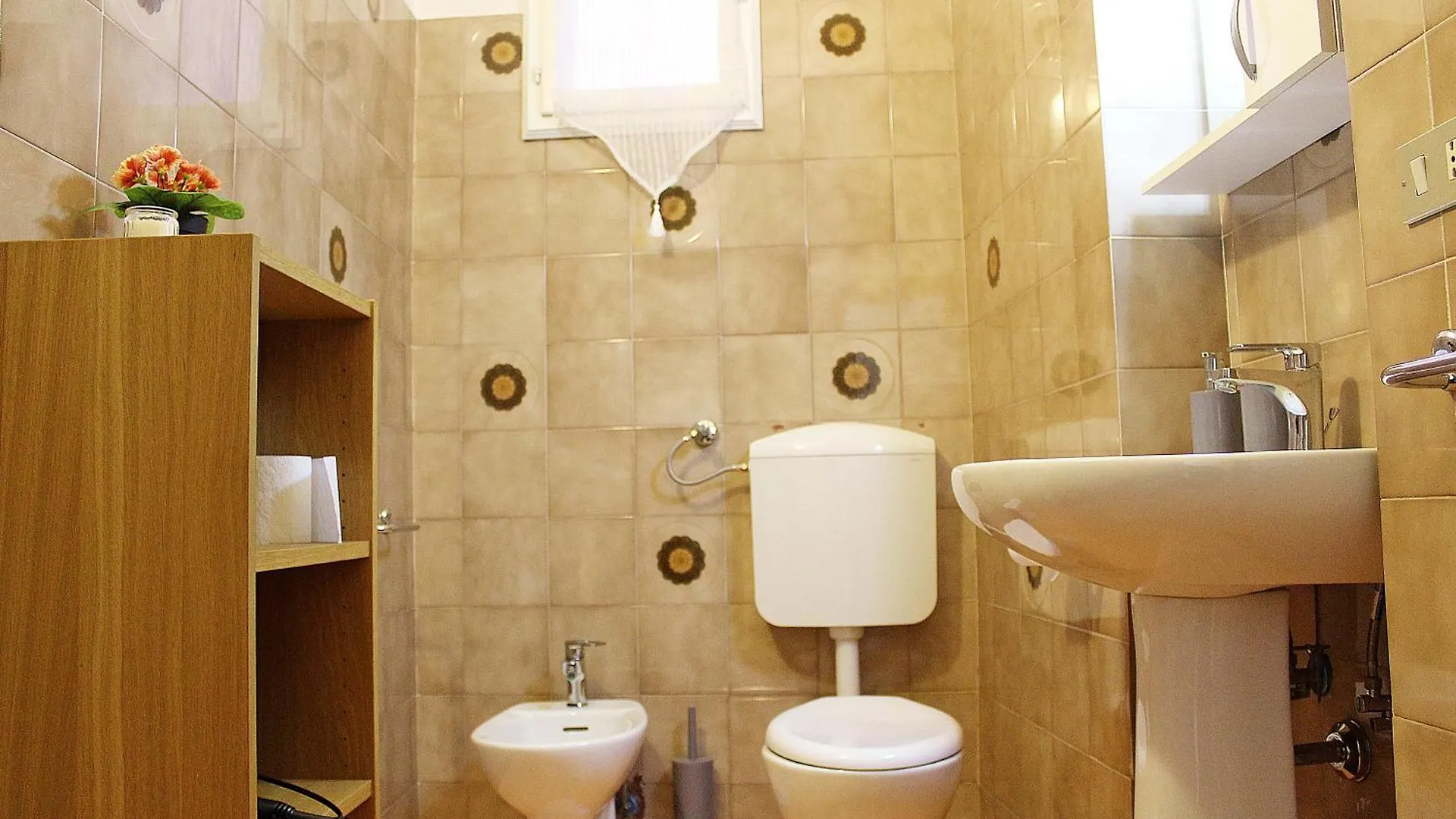 Apartment Appartamento Alle Due Torri Bologna Italy